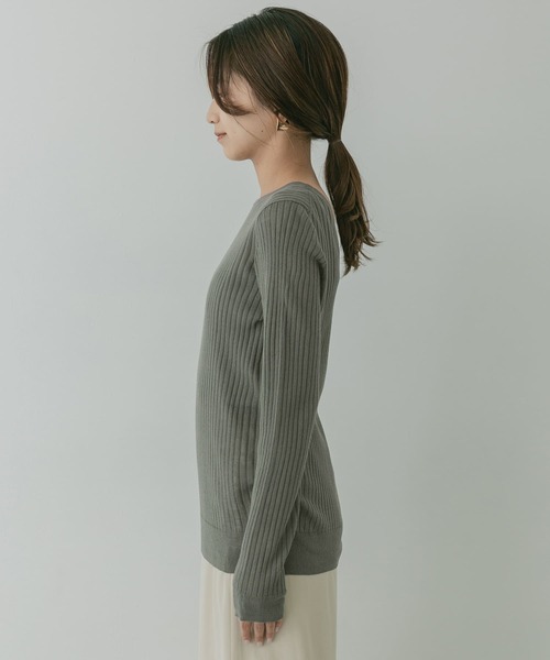 KBF+(ケービーエフプラス)の「KBF+ シアーリブバックオープンニット∴(ニット/セーター・レディース・ブラウン/グリーン/アイボリー・ONE)」の11枚目の写真