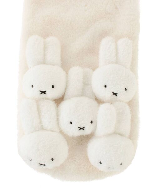 merry jenny（メリージェニー）の「もこもこmiffyティペット（ネックウォーマー/スヌード・レディース・ブラック/オフホワイト・FREE）」の4枚目の写真