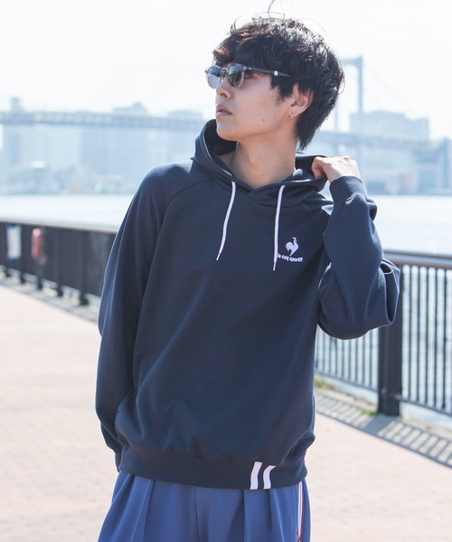 le coq sportif(ルコックスポルティフ)の「フーデッドスウエット メンズ ウェア ジャージ スウェット スポーツウェア(パーカー・メンズ・ネイビー/ホワイト/グリーン/ブラック・XL/M/S/L/XXL)」の4枚目の写真