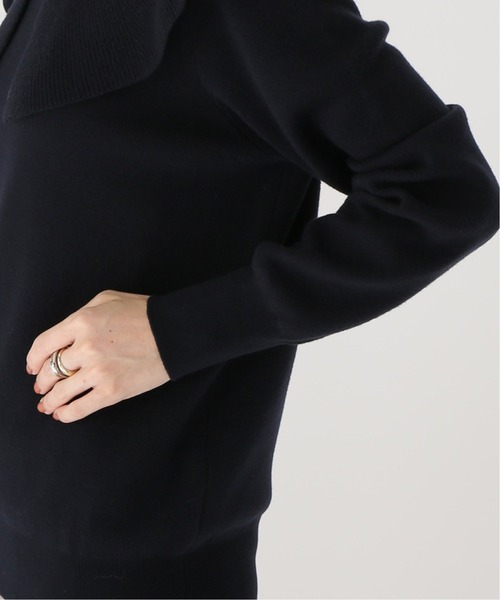 La TOTALITE（ラトータリテ）の「ビッグカラープルオーバー（ニット/セーター・レディース・ネイビー/ブラウン・FREE）」の14枚目の写真