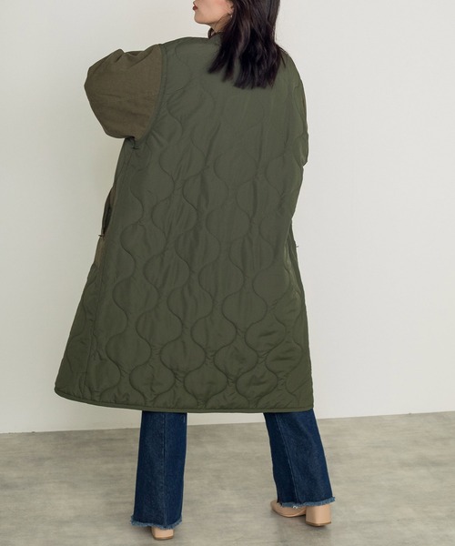 w closet(ダブルクローゼット)の「ひょうたんキルティングロングコート(ノーカラージャケット・レディース・ブラック/カーキ/アイボリー・FREE)」の20枚目の写真