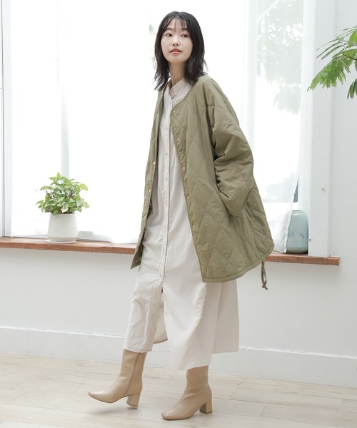 LAKOLE（ラコレ）の「エアサーマルAラインキルトジャケット / 215608（ナイロンジャケット・レディース・チャコールグレー/アイボリー/カーキ・SMALL/MEDIUM）」の5枚目の写真