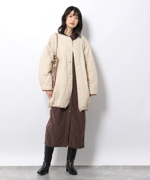 LAKOLE（ラコレ）の「エアサーマルAラインキルトジャケット / 215608（ナイロンジャケット・レディース・チャコールグレー/アイボリー/カーキ・SMALL/MEDIUM）」の21枚目の写真