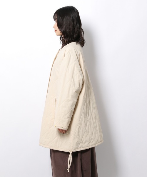 LAKOLE（ラコレ）の「エアサーマルAラインキルトジャケット / 215608（ナイロンジャケット・レディース・チャコールグレー/アイボリー/カーキ・SMALL/MEDIUM）」の12枚目の写真