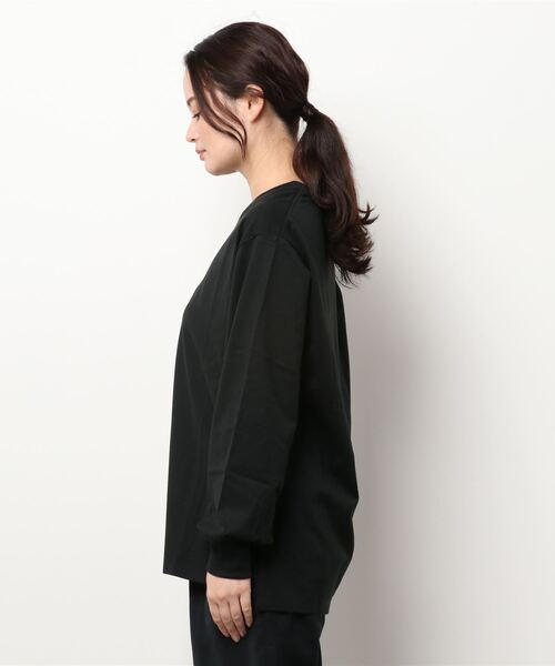 DouDou(ドゥドゥ)の「ロングスリーブTEE(Tシャツ/カットソー・レディース・ブラック/オフホワイト/グレイッシュベージュ・FREE)」の5枚目の写真