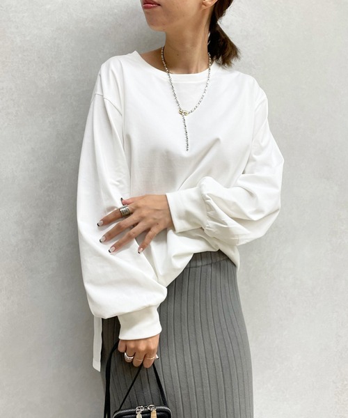 DouDou(ドゥドゥ)の「ロングスリーブTEE(Tシャツ/カットソー・レディース・ブラック/オフホワイト/グレイッシュベージュ・FREE)」の2枚目の写真