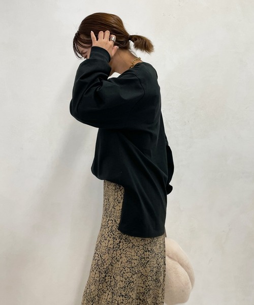DouDou(ドゥドゥ)の「ロングスリーブTEE(Tシャツ/カットソー・レディース・ブラック/オフホワイト/グレイッシュベージュ・FREE)」の22枚目の写真