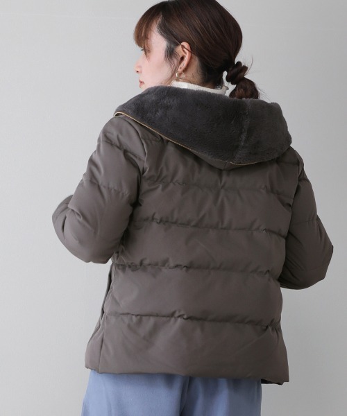 Bou Jeloud(ブージュルード)の「ファーフードダウンジャケット(ダウンジャケット/コート・レディース・チャコールグレー/ブラック/ベージュ・FREE)」の9枚目の写真