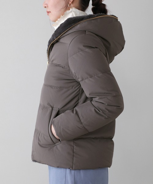 Bou Jeloud(ブージュルード)の「ファーフードダウンジャケット(ダウンジャケット/コート・レディース・チャコールグレー/ブラック/ベージュ・FREE)」の5枚目の写真