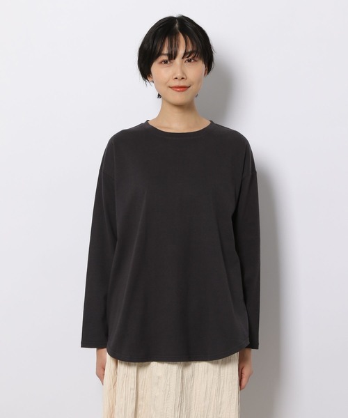 LAKOLE（ラコレ）の「ベーシックラウンドヘムロングスリーブTシャツ / 264038（Tシャツ/カットソー・レディース・ブラック/オフホワイト/ライトグリーン/サンドグレー・MEDIUM/SMALL）」の13枚目の写真