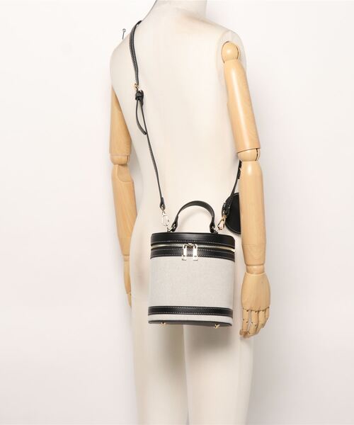 Te chichi（テチチ）の「バニティショルダーバッグ（ショルダーバッグ・レディース・ブラック/ブラウン・ﾌﾘ-）」の8枚目の写真