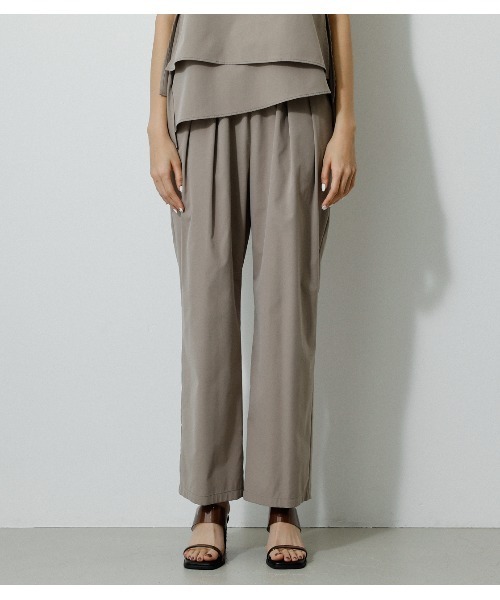 AZUL by moussy（アズールバイマウジー）の「WATER REPELLENT EASY PANTS/ウォーターリぺレントイージーパンツ（その他パンツ・レディース・ブラック/ベージュ/イエロー/ブルー・SMALL/MEDIUM）」の16枚目の写真