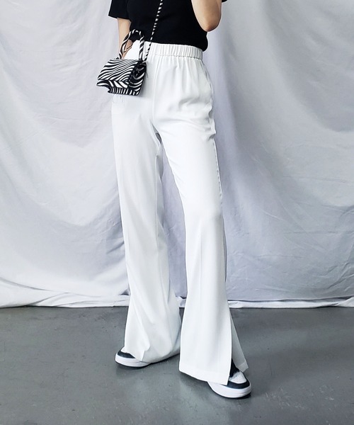 me+em select（ミームセレクト）の「【Ｓ／Ｍ／Ｌサイズ展開】ハイウエストサイドスリットイージーフレアスラックス（スラックス・レディース・ホワイト/ブラック/グレー/アイボリー・SMALL/MEDIUM/LARGE）」の10枚目の写真