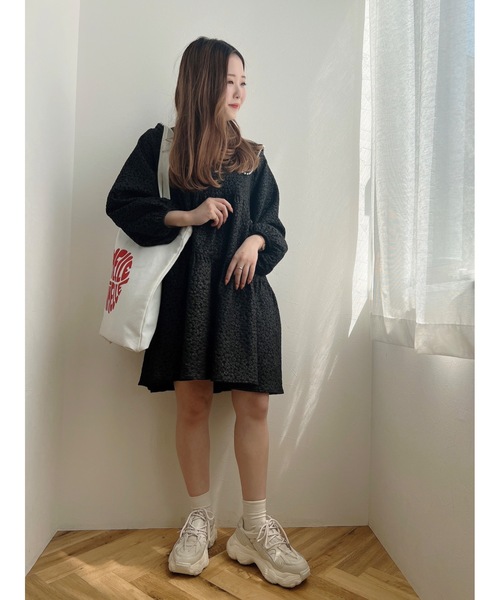 JUMELLE(ジュメロ)の「リップルフラワーワンピース(ワンピース・レディース・ブラック・FREE)」の17枚目の写真