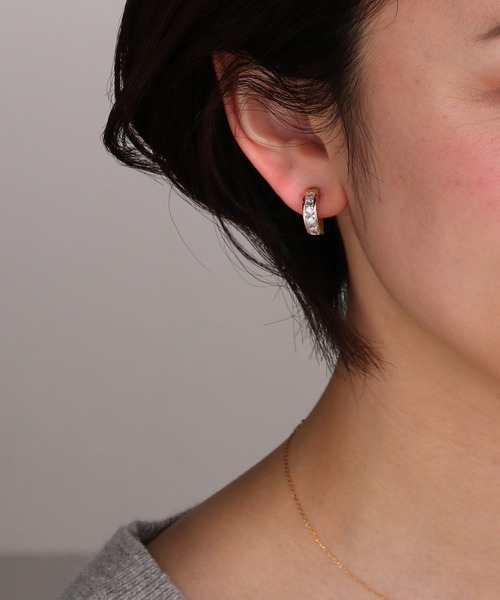 Myosotis☺︎ 1点作品☺︎ バイカラームーンストーンフープイヤリング ストーンフープイヤリング（イヤリング）｜Manon's Selection