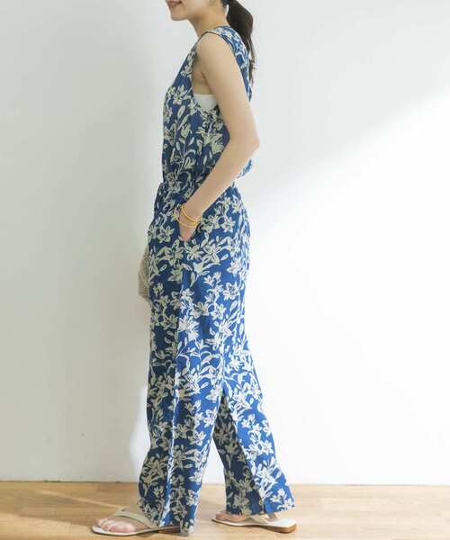 URBAN RESEARCH（アーバンリサーチ）の「ボタニカルプリントオールインワン（サロペット/オーバーオール・レディース・ブラック/ブルー・38/36）」の18枚目の写真