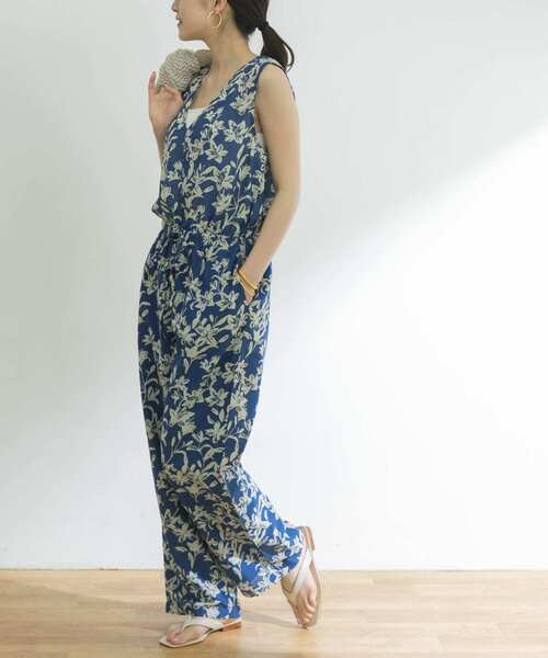 URBAN RESEARCH（アーバンリサーチ）の「ボタニカルプリントオールインワン（サロペット/オーバーオール・レディース・ブラック/ブルー・38/36）」の19枚目の写真