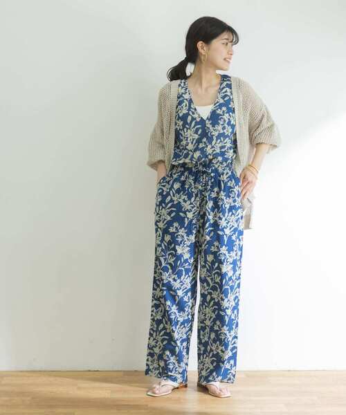 URBAN RESEARCH（アーバンリサーチ）の「ボタニカルプリントオールインワン（サロペット/オーバーオール・レディース・ブラック/ブルー・38/36）」の22枚目の写真