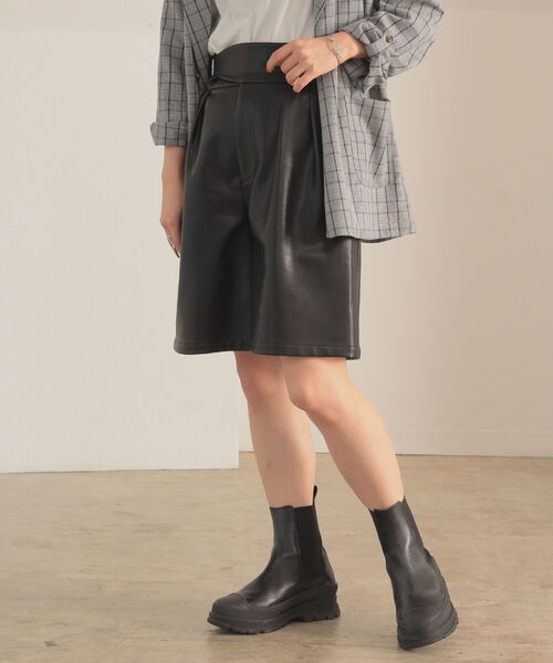 BeAMS DOT（ビームスドット）の「BeAMS DOT / フェイクレザー キュロット（その他パンツ・レディース・ブラック/ダークブラウン・FREE）」の4枚目の写真