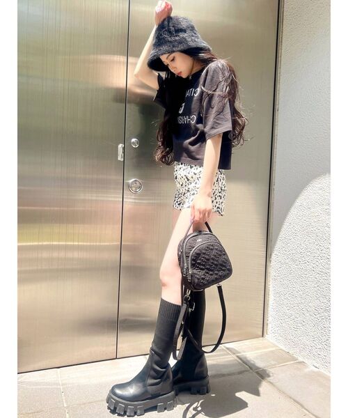 GYDA(ジェイダ)の「Symmetry GYDA LOGO ショートトップス(Tシャツ/カットソー・レディース・ブラック/オフホワイト/マスタード・FREE)」の10枚目の写真