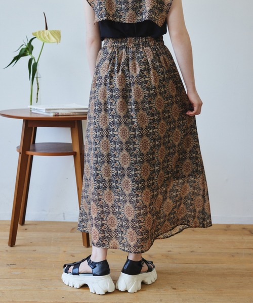 idem（イデム）の「paisley flare skirt/ペイズリーフレアスカート（スカート・レディース・ボルドー/ブラック・FREE/SMALL）」の9枚目の写真