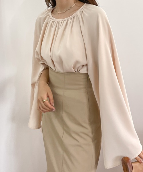 Louere（ルエレ）の「フレアスリットスリーブブラウス（シャツ/ブラウス・レディース・ブラック/クリーム/モカ/ブラウン系その他/ネイビー/ベージュ/ホワイト/カーキ・LARGE/MEDIUM/SMALL/X-LARGE）」の12枚目の写真