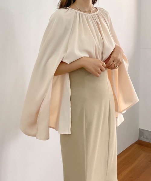 Louere（ルエレ）の「フレアスリットスリーブブラウス（シャツ/ブラウス・レディース・ブラック/クリーム/モカ/ブラウン系その他/ネイビー/ベージュ/ホワイト/カーキ・LARGE/MEDIUM/SMALL/X-LARGE）」の13枚目の写真