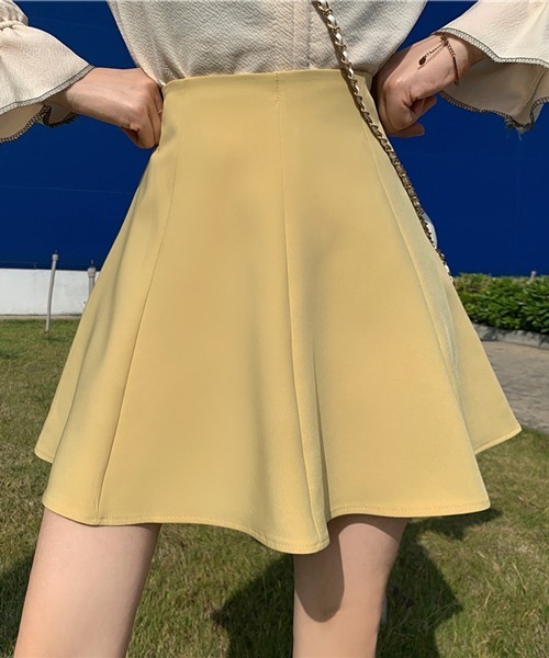 Nia（ニア）の「Nia(ニア)/シンプル フレア マーメイドミニスカート（スカート・レディース・ホワイト/ブラック/ブラウン/イエロー/ピンク・SMALL/MEDIUM/LARGE）」の6枚目の写真