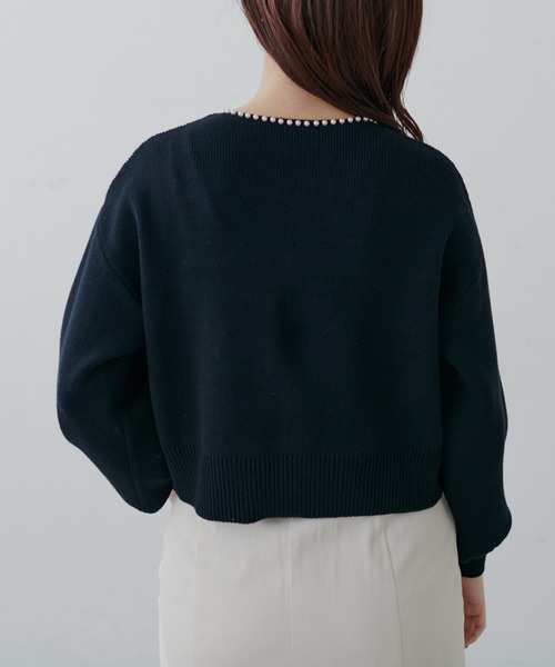 natural couture（ナチュラルクチュール）の「パールトリムクルーネックカーディガン（カーディガン/ボレロ・レディース・ピンクベージュ/オフホワイト/ベージュ/ブラック/ネイビー・FREE）」の12枚目の写真