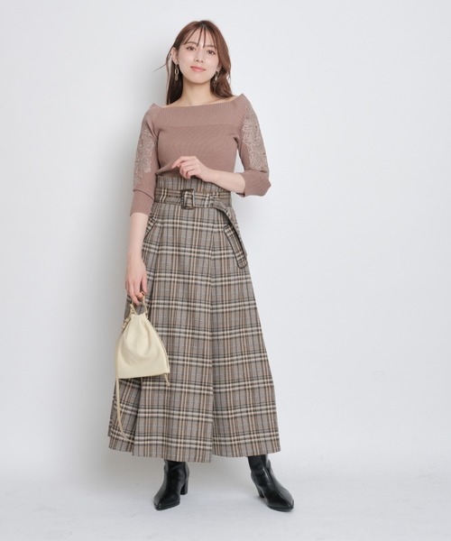 Mystrada（マイストラーダ）の「オフショルエンブロイダリーニット