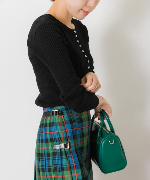 URBAN RESEARCH Sonny Label(アーバンリサーチサニーレーベル)の「2WAYリブニット(ニット/セーター・レディース・オフホワイト/オレンジ/ブラック・FREE)」の4枚目の写真