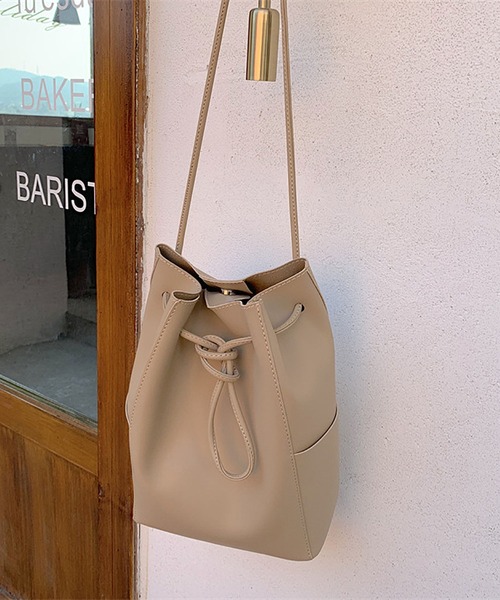 MAISON DE THERESE（メゾン ド テレーズ）の「ショルダーバッグ　ポーチ付き（ショルダーバッグ・レディース・ベージュ/ブラック/ブラウン/アイボリー・FREE）」の4枚目の写真