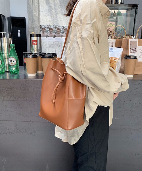 MAISON DE THERESE（メゾン ド テレーズ）の「ショルダーバッグ　ポーチ付き（ショルダーバッグ・レディース・ベージュ/ブラック/ブラウン/アイボリー・FREE）」の8枚目の写真