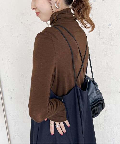 Spick & Span(スピックアンドスパン)の「≪追加≫【MIJEONG PARK /ミジョンパーク】 ロールネックジャージートップ(Tシャツ/カットソー・レディース・ブラウン/ブルー/アイボリー/ピンク・SMALL)」の13枚目の写真