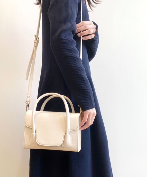 OPAQUE.CLIP（オペークドットクリップ）の「◆フラップミニバッグ【2WAY】（ショルダーバッグ・レディース・ブラック/オフホワイト/ブルー・00）」の2枚目の写真