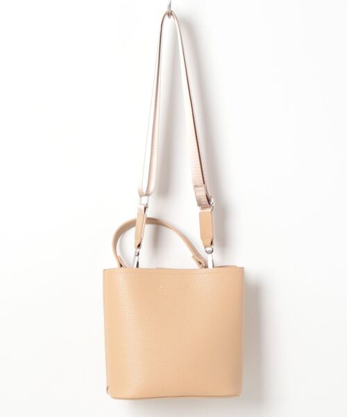 ALTROSE（アルトローズ）の「ショルダーバッグ トートバッグ 2WAY スクエア型 ワンハンドルバッグ トレヴィ（ショルダーバッグ・レディース・ブラウン/ブラック/アイボリー・FREE）」の6枚目の写真