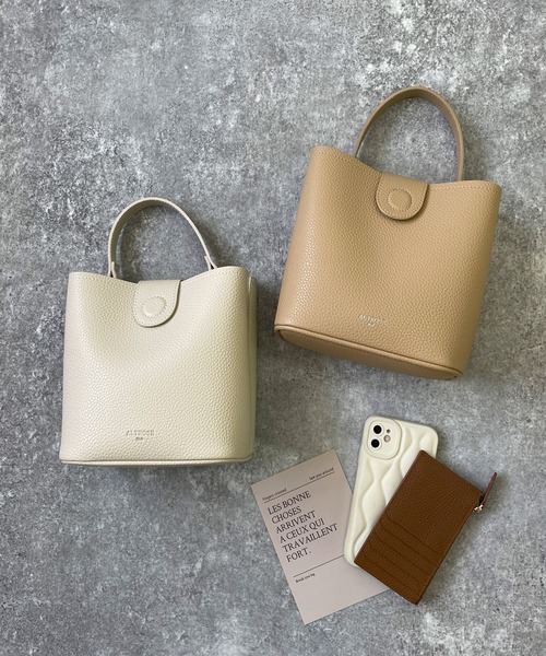 ALTROSE（アルトローズ）の「ショルダーバッグ トートバッグ 2WAY スクエア型 ワンハンドルバッグ トレヴィ（ショルダーバッグ・レディース・ブラウン/ブラック/アイボリー・FREE）」の17枚目の写真