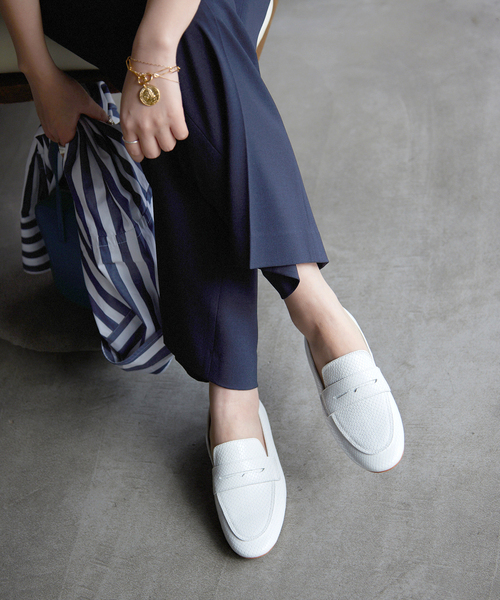 SLOBE IENA（スローブイエナ）の「SLOBE ローファー（ローファー・レディース・ホワイト/スカイブルー・37/38/36）」の2枚目の写真