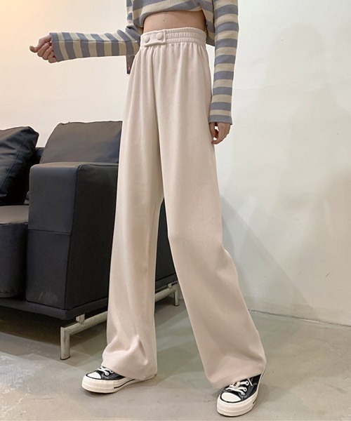 urge:(アージコロン )の「【URGE:】裏起毛 ハイウエスト ストレートパンツ(その他パンツ・レディース・ブラック/ベージュ・SMALL/MEDIUM/LARGE/X-LARGE)」の7枚目の写真