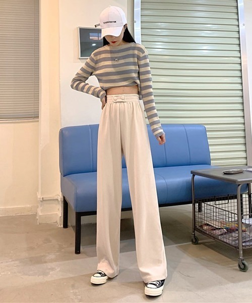 urge:(アージコロン )の「【URGE:】裏起毛 ハイウエスト ストレートパンツ(その他パンツ・レディース・ブラック/ベージュ・SMALL/MEDIUM/LARGE/X-LARGE)」の5枚目の写真