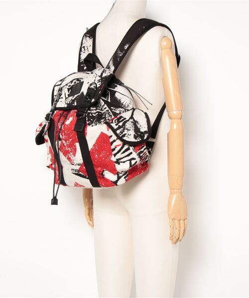 Vivienne Westwood(ヴィヴィアンウエストウッド)の「カツラギRUBBISH PRINTリュック(バックパック/リュック・レディース・キナリ・FREE)」の5枚目の写真