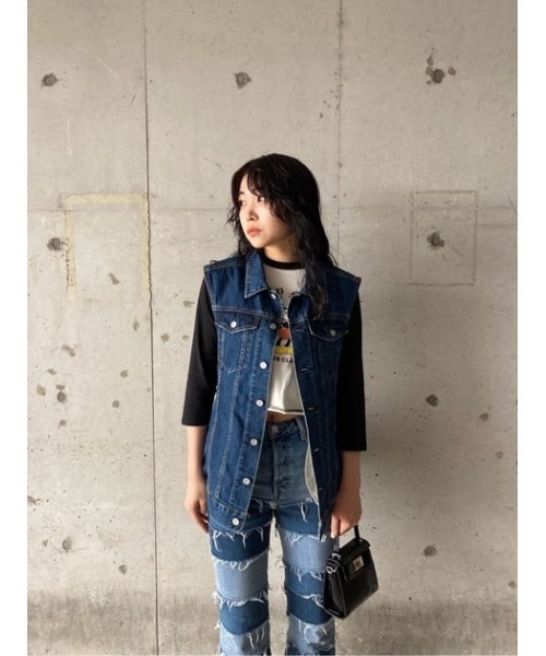 MOUSSY（マウジー）の「BACK BELT DENIM ベスト（ベスト・レディース・ブルー・FREE）」の18枚目の写真