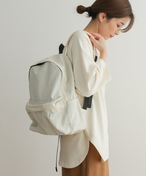 URBAN RESEARCH DOORS(アーバンリサーチドアーズ)の「ウォッシャブルバックパック(バックパック/リュック・レディース・アイボリー/ブラック・-)」の3枚目の写真
