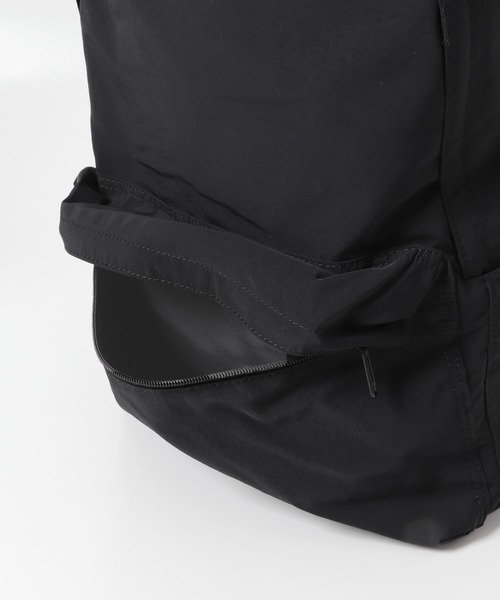 URBAN RESEARCH DOORS(アーバンリサーチドアーズ)の「ウォッシャブルバックパック(バックパック/リュック・レディース・アイボリー/ブラック・-)」の4枚目の写真