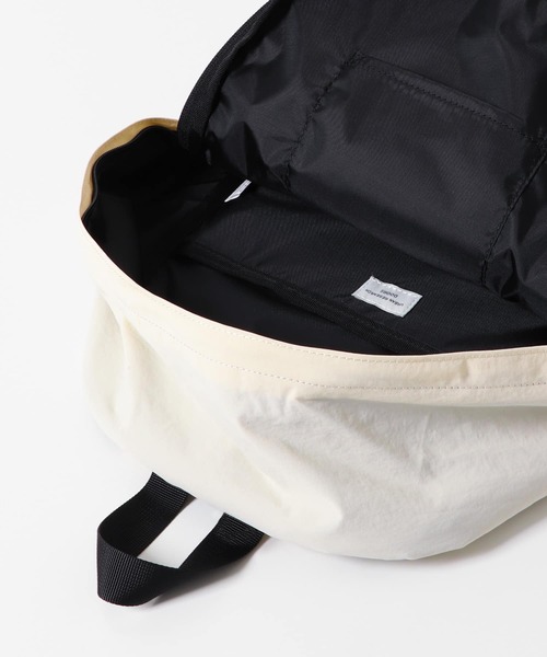 URBAN RESEARCH DOORS(アーバンリサーチドアーズ)の「ウォッシャブルバックパック(バックパック/リュック・レディース・アイボリー/ブラック・-)」の8枚目の写真