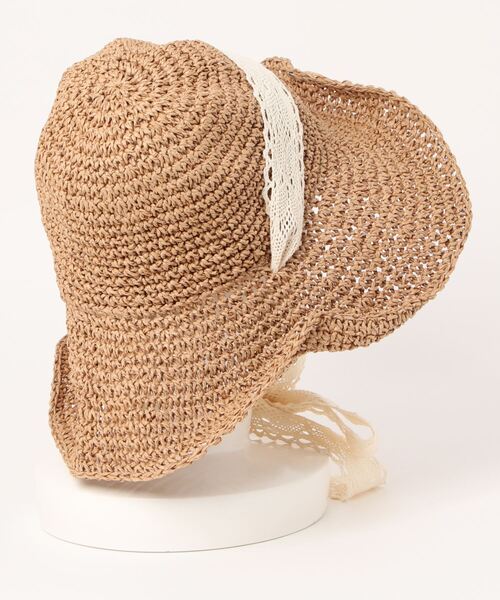 SPINNS（スピンズ）の「レースリボン付 つば広ペーパーハット（ハット・レディース・ベージュ/ライトベージュ・ONESIZE）」の3枚目の写真