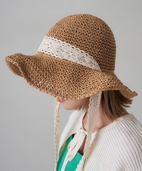 SPINNS（スピンズ）の「レースリボン付 つば広ペーパーハット（ハット・レディース・ベージュ/ライトベージュ・ONESIZE）」の19枚目の写真
