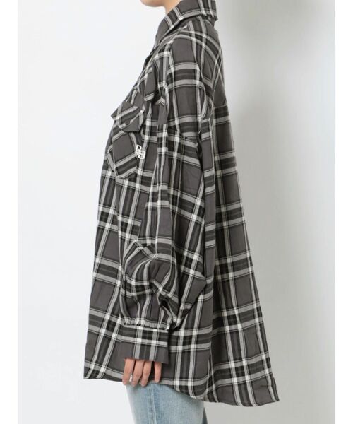 GYDA(ジェイダ)の「GGボリュームスリーブBIGチェックシャツ(シャツ/ブラウス・レディース・ベージュ/グレー・FREE)」の11枚目の写真