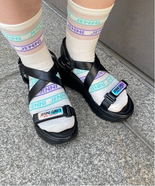 JENNI（ジェニィ）の「厚底クロススポサン（サンダル・キッズ・オフホワイト/ブラック・21cm/20cm/22cm/24cm/23cm）」の2枚目の写真