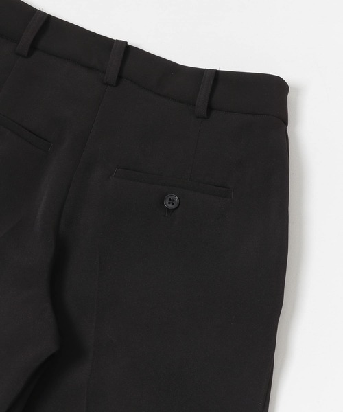 URBAN RESEARCH(アーバンリサーチ)の「タックハーフパンツ(その他パンツ・レディース・ブラウン/ブラック・36/38)」の11枚目の写真